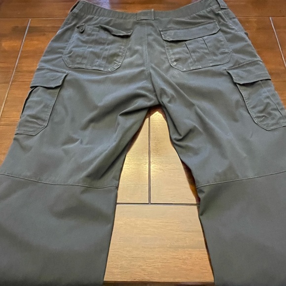 Under Armour cargo tactical pants.  38/34, Navy. - Picture 3 of 3